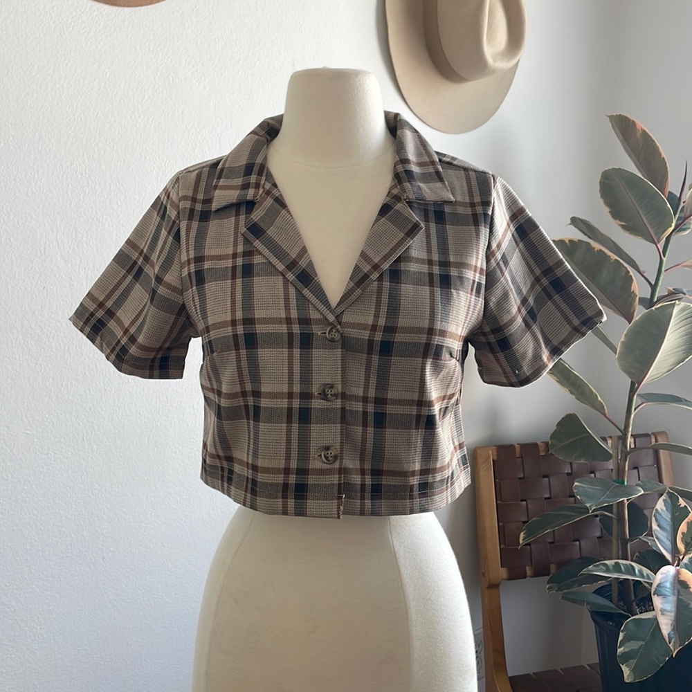 Nwot Full tilt plaid crop top
